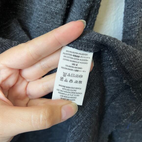 Free People We The Free Split Back Turtleneck Sweater in Charcoal Size M - Picture 6 of 7